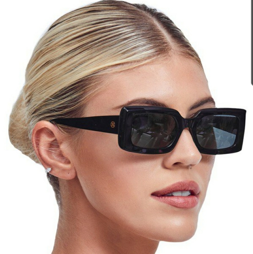 DEVON WINDSOR Havana Sunglasses OS Polarized Acetate Frame Black